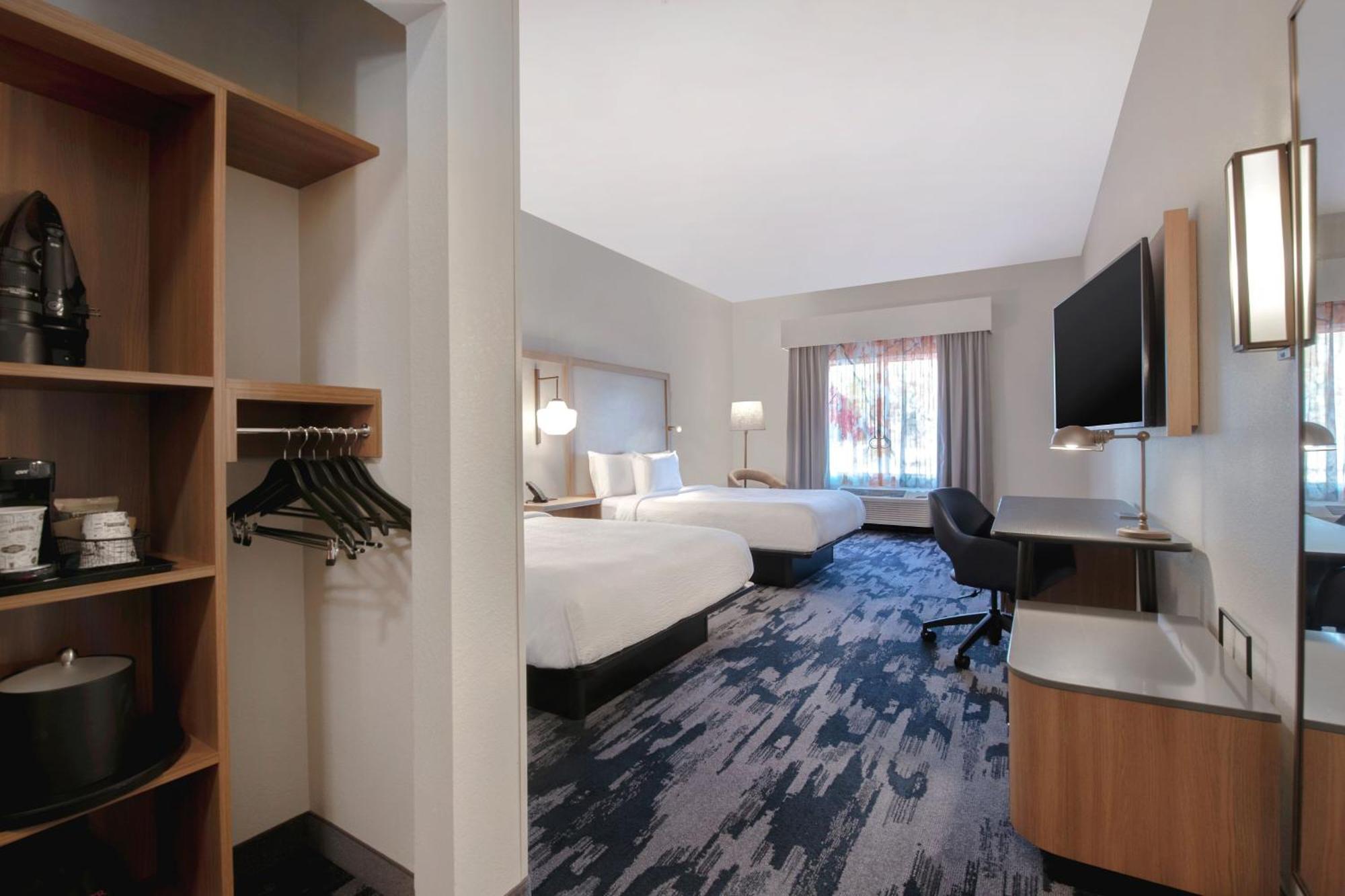 Fairfield Inn & Suites By Marriott Грийнууд Екстериор снимка