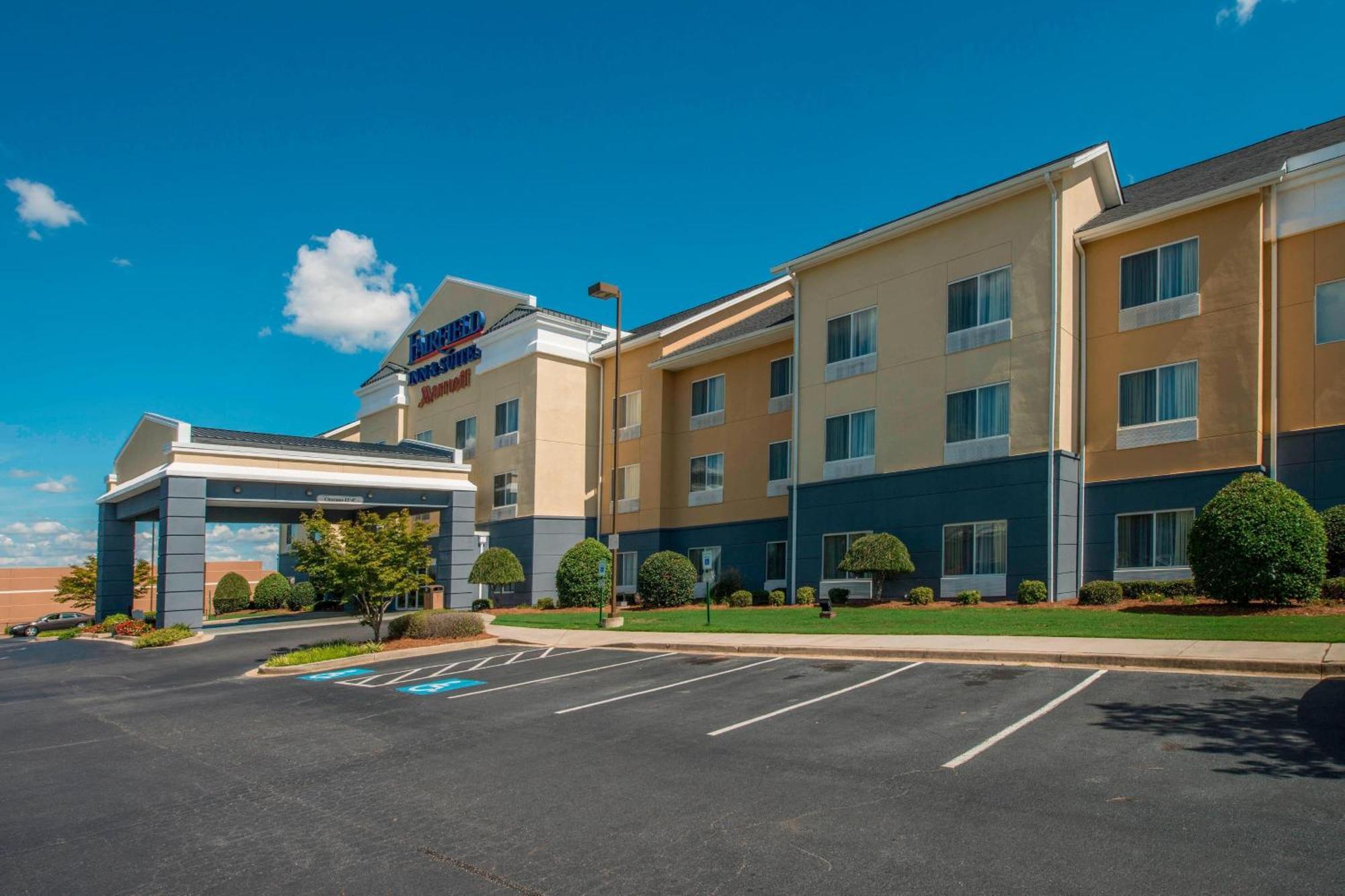 Fairfield Inn & Suites By Marriott Грийнууд Екстериор снимка